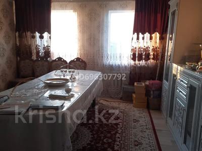 Отдельный дом · 8 комнат · 150 м² · 12 сот., Тюра-там, Мусабаева 38а — Аубакирова за 5.5 млн 〒 в Байконуре