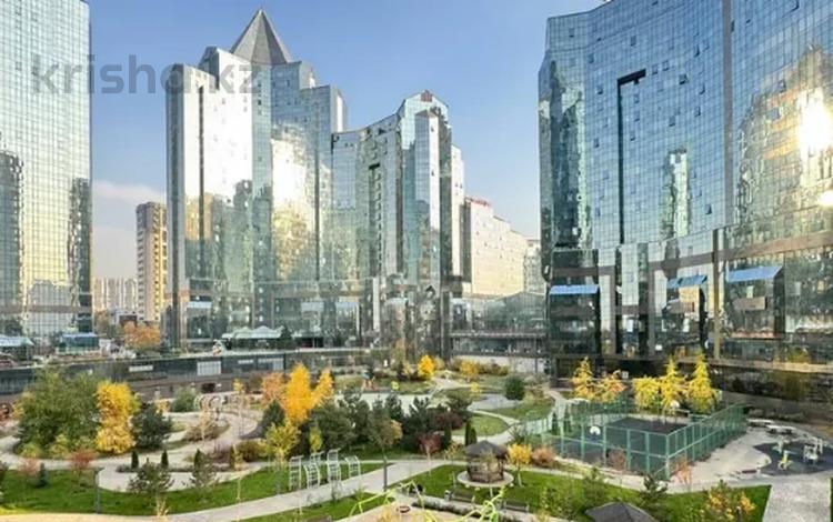 4-комнатная квартира · 162 м² · 12/33 этаж, Аль-фараби за 135.4 млн ₸ в Алматы — фото 2