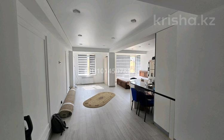 2-комнатная квартира · 47 м² · 1/3 этаж, мкр Акжар, Береке 18 за 30 млн ₸ в Алматы, Наурызбайский р-н — фото 2