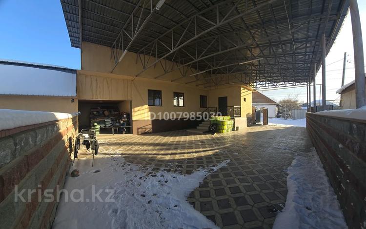 Отдельный дом · 7 комнат · 170 м² · 8 сот., Райымбек 252 — Село Рыскулова за 65 млн 〒 в Алматинской обл., Талгарский р-н — фото 3