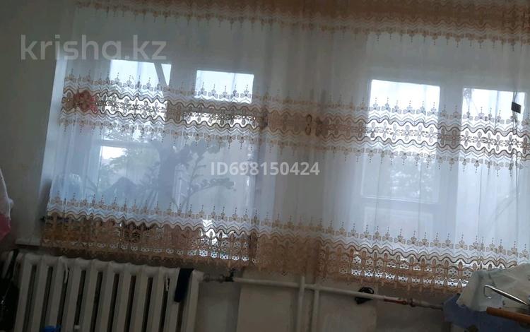 1-комнатная квартира · 19.5 м² · 2/5 этаж, Акотау — 8 школа и 25 школа за 3.3 млн 〒 в Уральске — фото 2