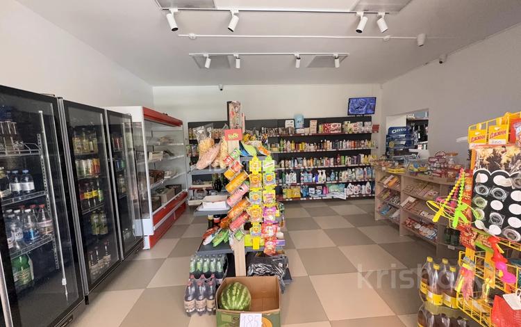 Действующий магазин · 60 м² за 39 млн ₸ в Актобе, мкр. Алтын орда — фото 2