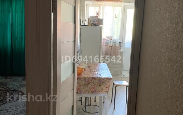 1-бөлмелі пәтер · 41 м² · 4/9 қабат, мкр Северо-Восток, Север-восток 2 19 — Север восток 2, бағасы: 15 млн ₸ в Уральске — фото 2