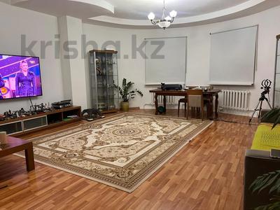 Продажа квартир в Астане: 5-комнатная квартира · 250 м² · 5/5 этаж, Женис 5 за 90 млн 〒 5-комнатная квартира · 250 м² · 5/5 этаж, Женис 5 за 90 млн 〒 в Астане, Сарыарка р-н