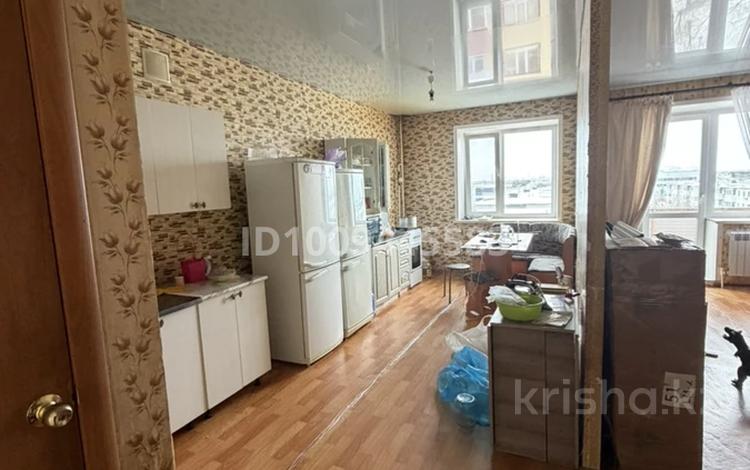 2-бөлмелі пәтер · 72 м² · 7/9 қабат, Кобыланды батыра 36 А — Солнечный, бағасы: 26.5 млн ₸ в Костанае — фото 2