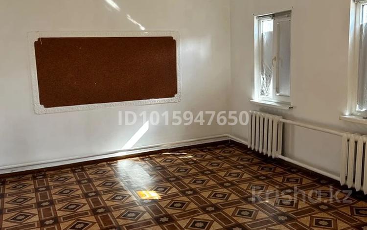 Отдельный дом · 4 комнаты · 100 м² · 8 сот., пгт Балыкши, Танкыбаев за 70 000 ₸ в Атырау — фото 2