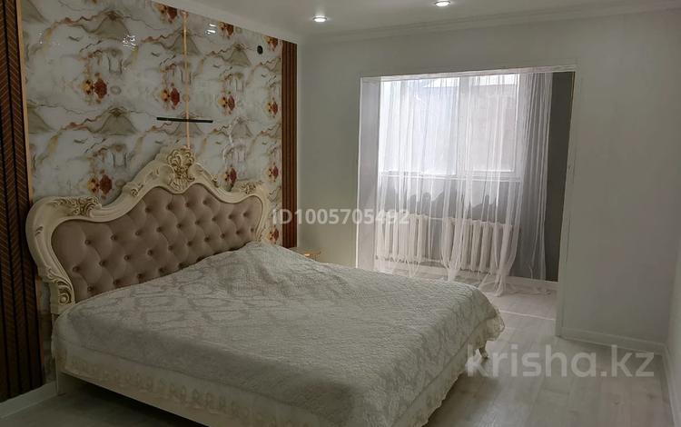 2-комнатная квартира · 48 м² · 4/4 этаж, 3мкр — Самал за 13 000 〒 в Жанаозен — фото 2