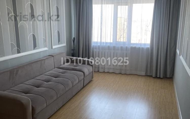 2-комнатная квартира · 48 м² · 5/5 этаж, Майкудук, 17й микрорайон 34 за 12 млн ₸ в Караганде, Алихана Бокейханова р-н — фото 3