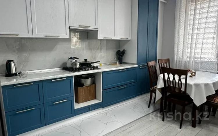 3-бөлмелі пәтер · 90 м² · 1/5 қабат, Алтын орда ш/а., бағасы: 39 млн ₸ в Актобе, мкр. Алтын орда — фото 2