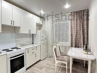 2-комнатная квартира · 60 м² · 1/9 этаж, Энергетик 13 — Мкрн Энергетик за 16 000 〒 в Семее
