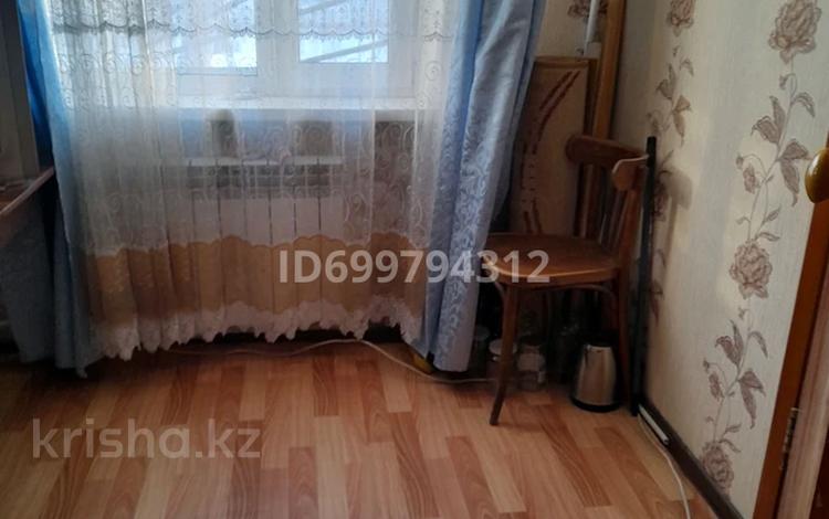 2-бөлмелі пәтер · 43.6 м² · 1/5 қабат, Майкудук, Майкудук, 13й микрорайон 32 — Очень хорошее расположение,рядом остановка Кольцевая,поликлиника нед, бағасы: 9.3 млн ₸ в Караганде, Алихана Бокейханова р-н — фото 2