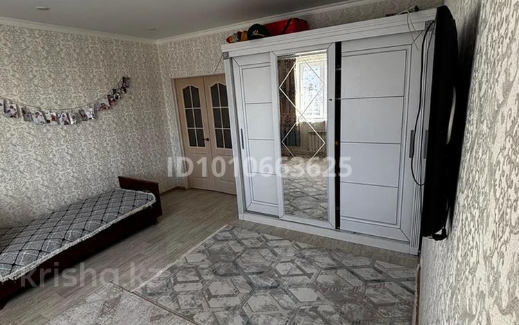 1-бөлмелі пәтер · 38 м² · 6/9 қабат, мкр. Зачаганск пгт, Мкр. Зачаганск Бірлік 25 — Бірлік, бағасы: 14 млн ₸ в Уральске — фото 2