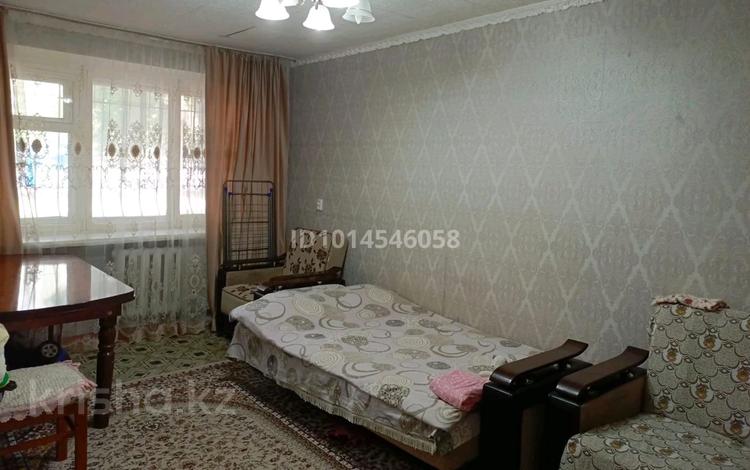 1-комнатная квартира · 35 м² · 1 этаж, Ермекова за 140 000 ₸ в Караганде, Казыбек би р-н — фото 3