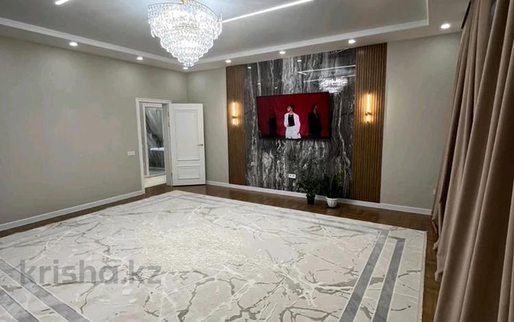 3-комнатная квартира · 101 м² · 5/16 этаж, 17-й мкр 54 за 45.5 млн ₸ в Актау — фото 2
