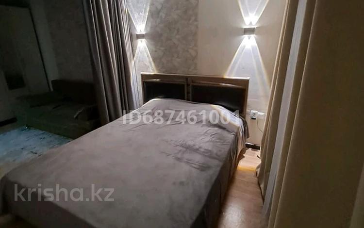 1-бөлмелі пәтер · 40 м² · 5/9 қабат, мкр 11 115, бағасы: 10 000 ₸ в Актобе — фото 2