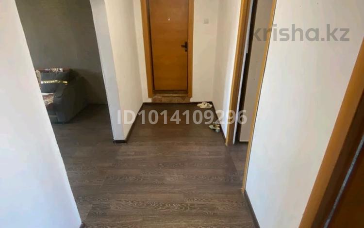 3-бөлмелі пәтер · 60 м² · 5/5 қабат, Бульвар Абая 59, бағасы: 25 млн ₸ в  — фото 2