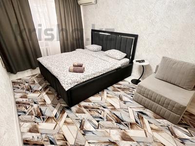 1-комнатная квартира · 35 м² · 1/5 этаж, Гумарова 88 за 12 000 ₸ в Атырау, мкр Авангард-4