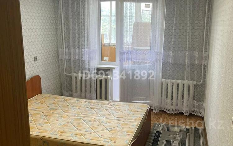 3-комнатная квартира, 65 м², 2/10 этаж помесячно, Камзина 362 за 140 000 〒 в Павлодаре — фото 2