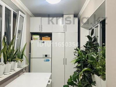 3-бөлмелі пәтер · 80 м² · 5/5 қабат, 12-й микрорайон, 12-й микрорайон 38 — По Ул Жибек жолы рядом с Идеал магазина, бағасы: 30 млн ₸ в Шымкенте, Енбекшинский р-н