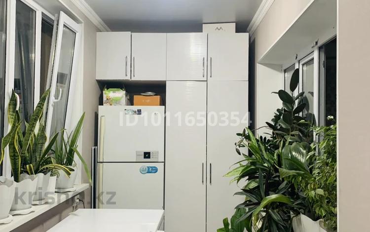 3-бөлмелі пәтер · 80 м² · 5/5 қабат, 12-й микрорайон, 12-й микрорайон 38 — По Ул Жибек жолы рядом с Идеал магазина, бағасы: 30 млн ₸ в Шымкенте, Енбекшинский р-н — фото 2