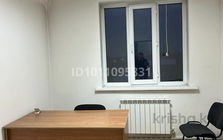 Свободное назначение, кабинеты и рабочие места · 17 м² за 70 000 ₸ в Каскелене — фото 2