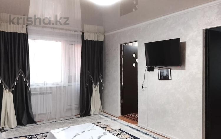 4-комнатная квартира · 62 м² · 5/5 этаж, 2 микрорайон за 11 млн ₸ в Абай — фото 4