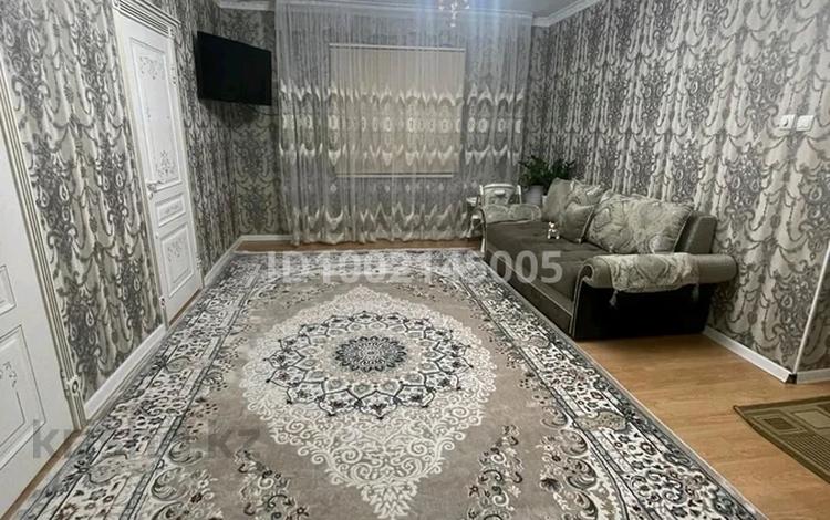 Отдельный дом · 4 комнаты · 180 м² · 8 сот., мкр Ынтымак 822 — Барыс базар за 300 000 ₸ в Шымкенте, Абайский р-н — фото 2