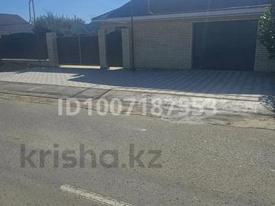 Часть дома · 5 комнат · 146 м² · 5 сот., мкр Жулдыз, Жазира — Алаш за 72 млн 〒 в Уральске