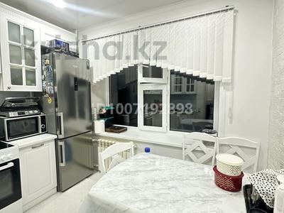 3-комнатная квартира · 84 м² · 4/6 этаж, Есенберлина 69 за 43 млн 〒 в Жезказгане