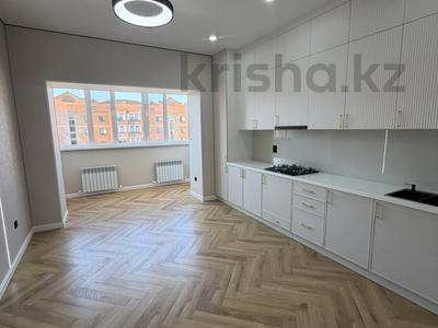 3-бөлмелі пәтер · 110 м² · 4/5 қабат, Алтын орда ш/а., саздинское 228/58, бағасы: 45 млн ₸ в Актобе, мкр. Алтын орда