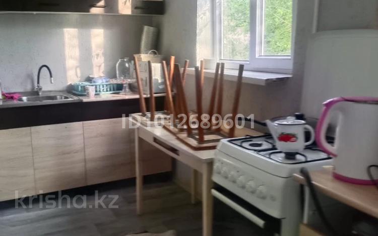 2-комнатная квартира · 49.4 м² · 1/5 этаж, 4 микрорайон 7 за 10 млн ₸ в Жанатасе — фото 2