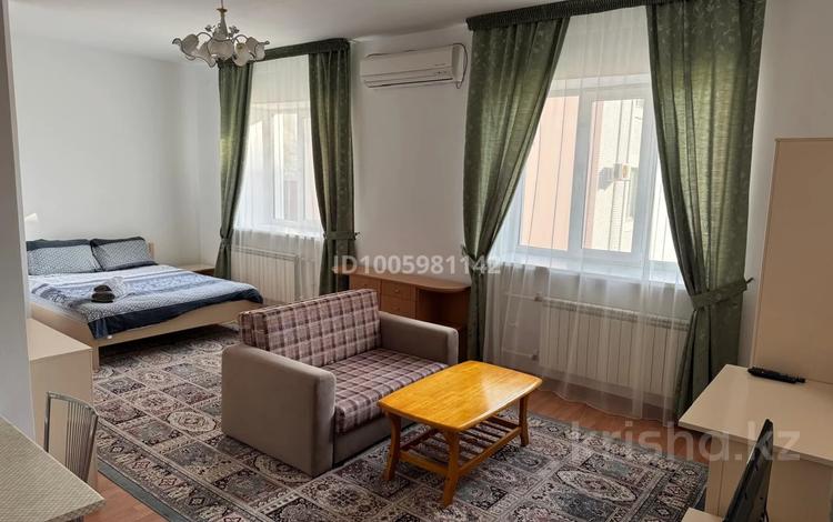 1-бөлмелі пәтер · 50 м² · 2 қабат, Азаттык 7 — НСОС и ЭМГ, бағасы: 250 000 ₸ в Атырау — фото 2