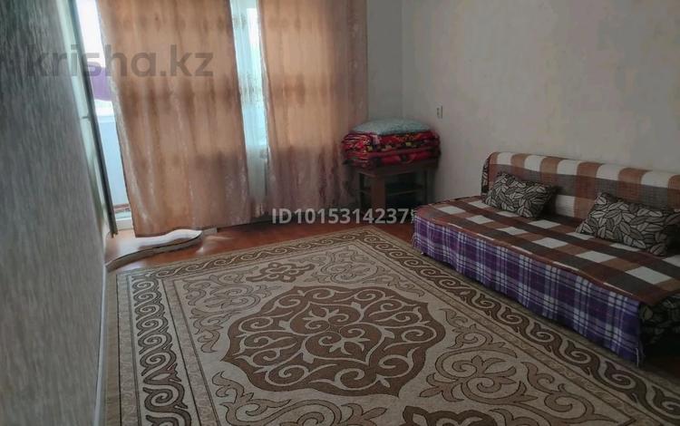 1-комнатная квартира · 34 м² · 2/5 этаж, Абулхаирхана — Центр за 8 000 ₸ в Актобе — фото 2