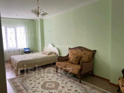 4-бөлмелі пәтер, 190 м², 14/18 қабат, Кулманова 1, бағасы: 70 млн 〒 в Атырау