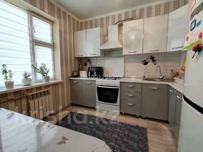 Пәтерлер в Мангистауской обл.: 2-бөлмелі пәтер · 58 м² · 5/5 қабат, 17-й мкр 102 — ЖК Асыл Парк, бағасы: 19 млн 〒 2-бөлмелі пәтер · 58 м² · 5/5 қабат, 17-й мкр 102 — ЖК Асыл Парк, бағасы: 19 млн 〒 в Актау