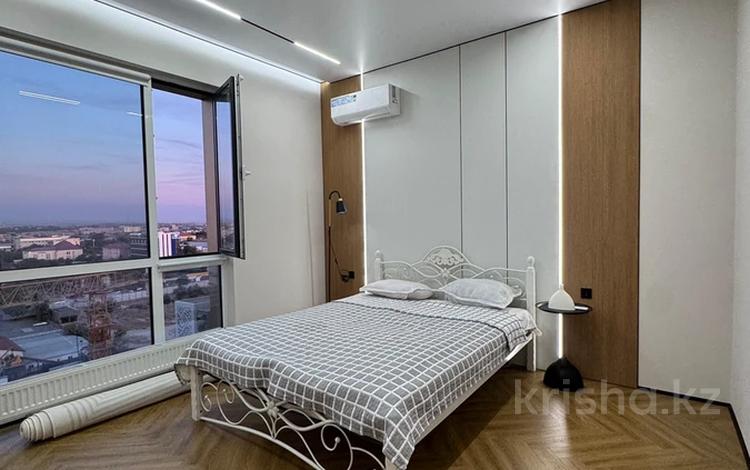 2-комнатная квартира · 67.7 м² · 13/15 этаж, мкр Тараз, Рыскулова 33/2 за 54 млн ₸ в Шымкенте, Аль-Фарабийский р-н — фото 2