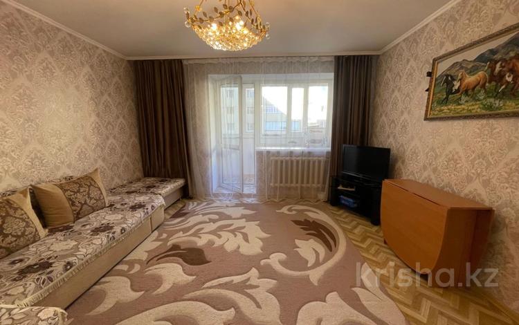 2-бөлмелі пәтер · 55 м² · 3/6 қабат, 6й микрорайон, Ермекова 106/1, бағасы: 21.9 млн 〒 в Караганде, Казыбек би р-н — фото 2