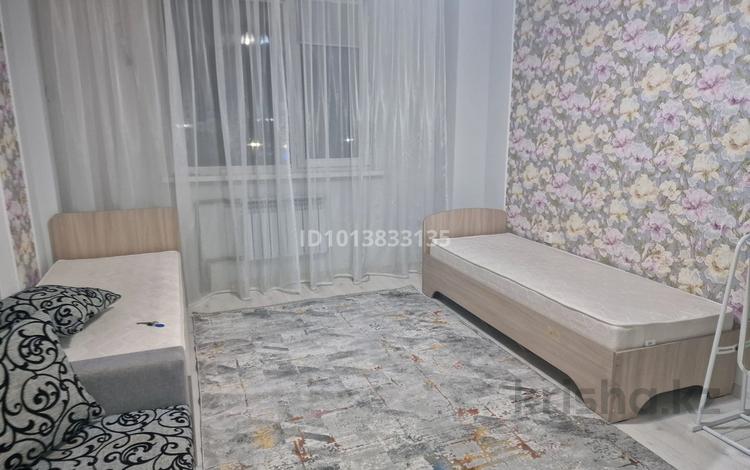 1-комнатная квартира · 42 м² · 6/9 этаж, мкр Мамыр-3 19 за 250 000 ₸ в Алматы, Ауэзовский р-н — фото 2