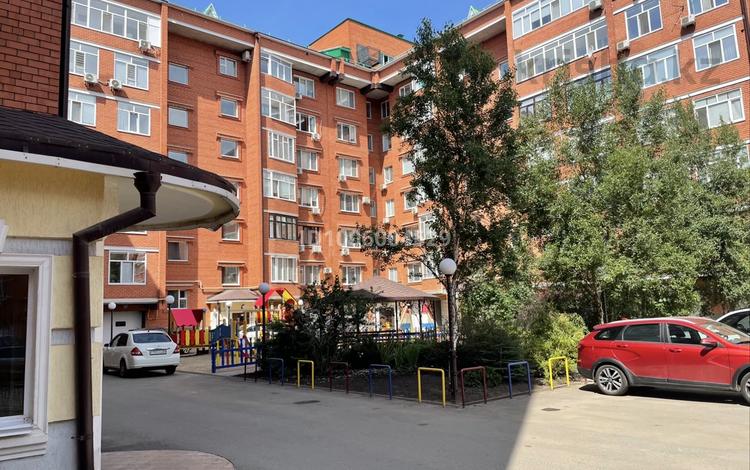 2-бөлмелі пәтер · 80 м² · 4/7 қабат, Назарбаева 233/3, бағасы: 320 000 ₸ в Уральске — фото 2