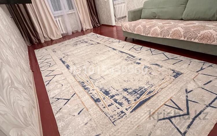 2-бөлмелі пәтер · 47 м² · 1/5 қабат, Бурова 49, бағасы: 14 000 ₸ в Усть-Каменогорске — фото 2