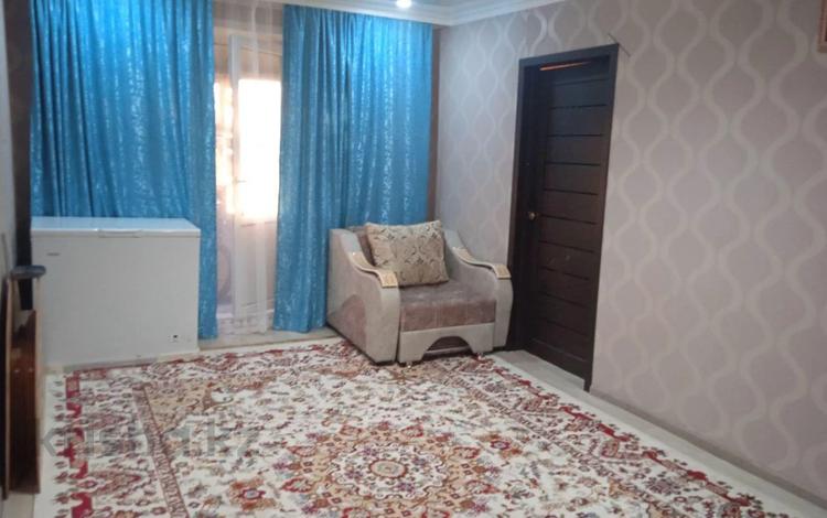 3-комнатная квартира · 57 м² · 5/5 этаж, Майкудук, 12й микрорайон за 9.8 млн ₸ в Караганде, Алихана Бокейханова р-н — фото 2