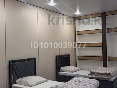 4-комнатная квартира · 160 м² · 1/1 этаж, Домалак ана 7 — На пересечении главной улицы Б. Саттарханова за 5 000 〒 в Туркестане