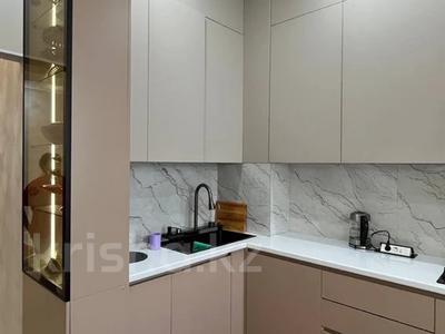 3-комнатная квартира · 97 м² · 8/10 этаж, 20-й мкр 26 за 35 млн 〒 в Актау