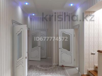 Отдельный дом · 8 комнат · 250 м² · 9 сот., М Шокай 198 — Проспект астана за 90 млн ₸ в 