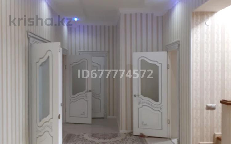 Отдельный дом · 8 комнат · 250 м² · 9 сот., М Шокай 198 — Проспект астана за 90 млн ₸ в  — фото 2