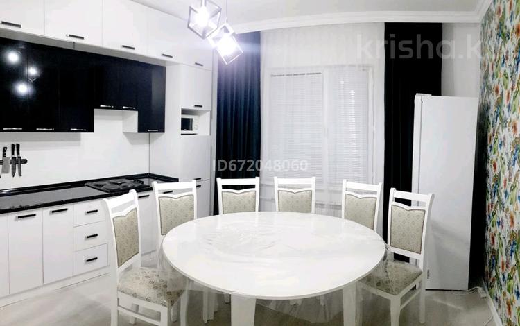 2-бөлмелі пәтер · 75 м² · 14/16 қабат, мкр. Алмагуль 24 — Алмагуль, бағасы: 23 млн ₸ в Атырау — фото 10