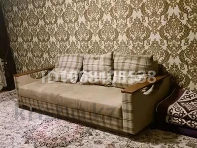 3-бөлмелі пәтер · 60 м² · 5/5 қабат, 8-шағынаудан, Республика 15 — Республика Айбергенова, бағасы: 20 млн ₸ в Шымкенте, Туран р-н