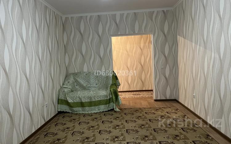 2-бөлмелі пәтер, 60 м², 4/9 қабат ай сайын, мкр Туран 54, бағасы: 100 000 〒 в Шымкенте, Каратауский р-н — фото 4