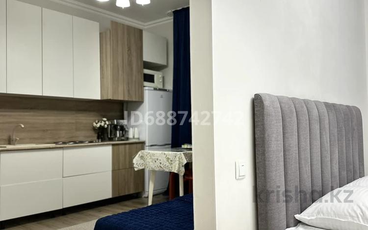 2-комнатная квартира, 40 м², 3/16 этаж, Мангилик Ел 17 — Алматы