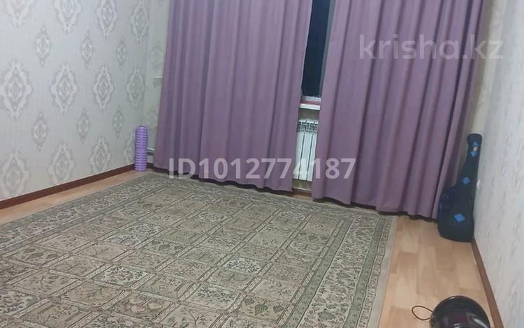 1-бөлмелі пәтер · 42 м² · 5/5 қабат, мкр Аксай-4 43 — Момышулы уг ул улукбек, бағасы: 28.5 млн ₸ в Алматы, Ауэзовский р-н — фото 2